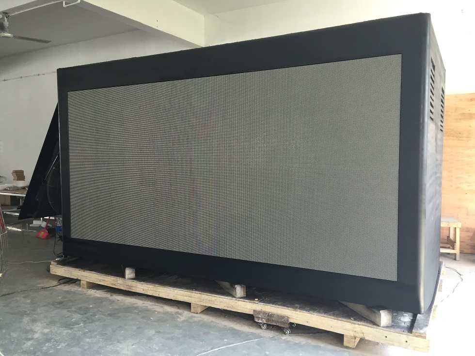 Fully installed mobile LED display.